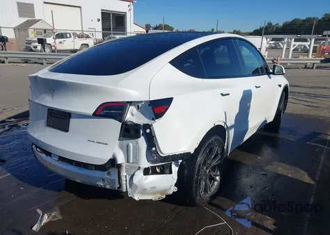 2024 Tesla Model Y Long Range Dual Motor All-Wheel Drive from USA, damaged, VIN 7SAYGDEE5RA305213